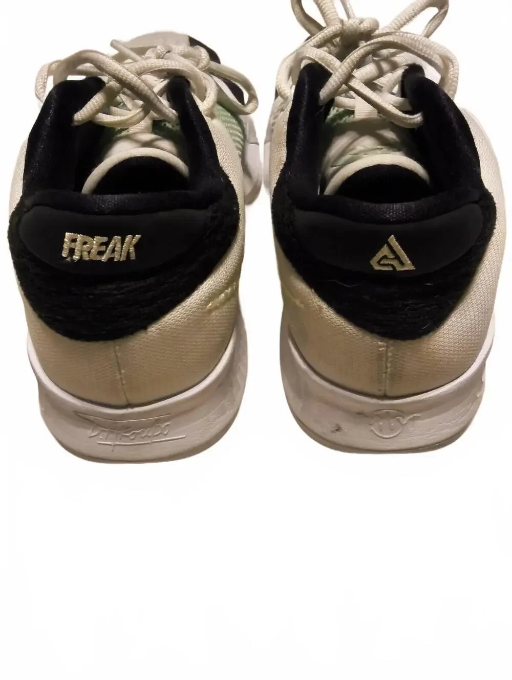 Nike Freak 1 Basketball Shoes Size 7Y White Green Black